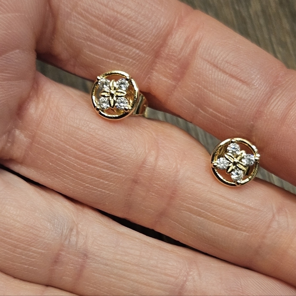 NEW Pendant & Earring Set - Picture 10 of 14